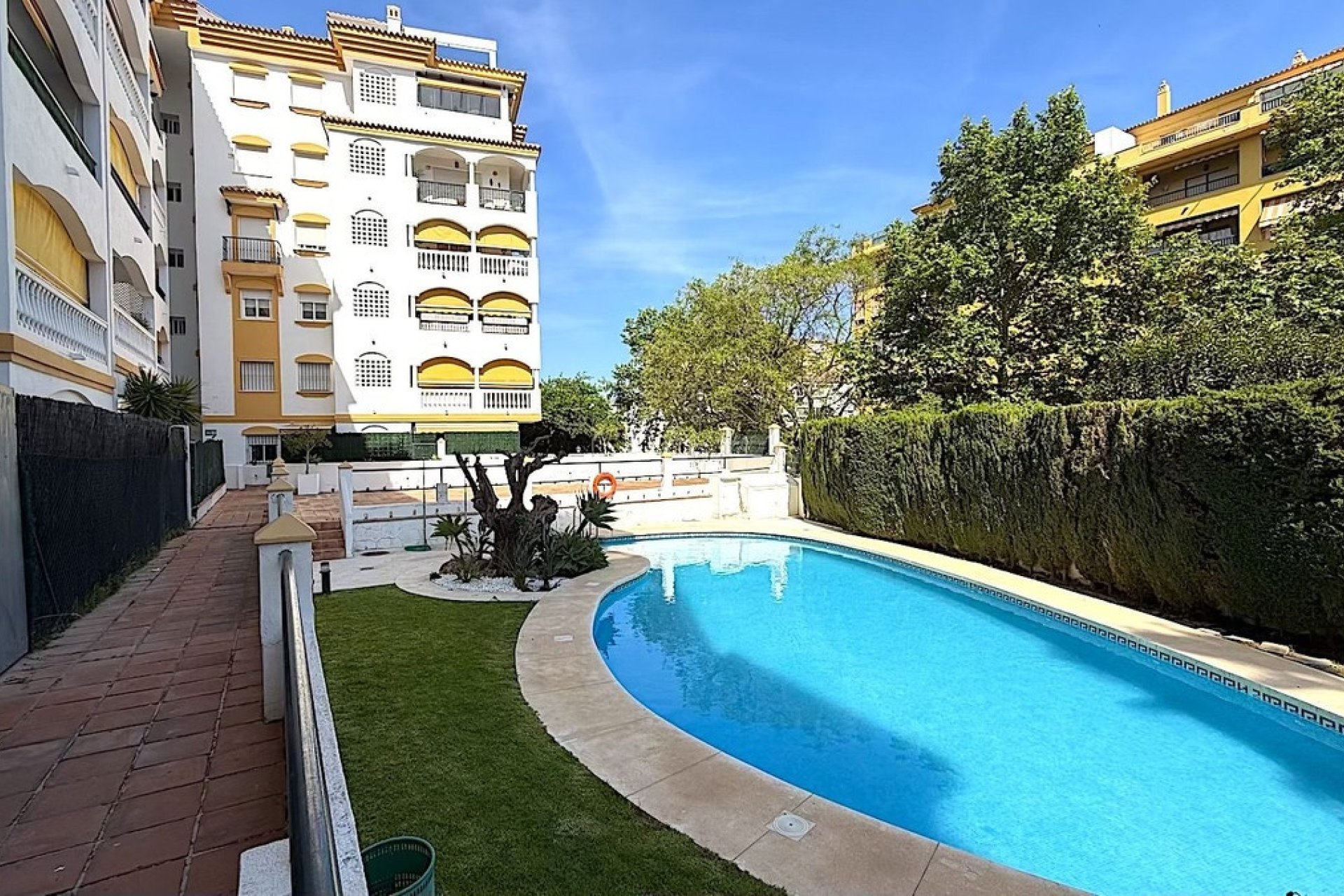 Rynek wtórny - apartment - Marbella - San Pedro de Alcántara