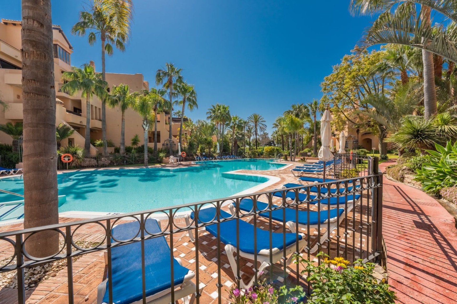 Rynek wtórny - apartment - Marbella - San Pedro de Alcántara
