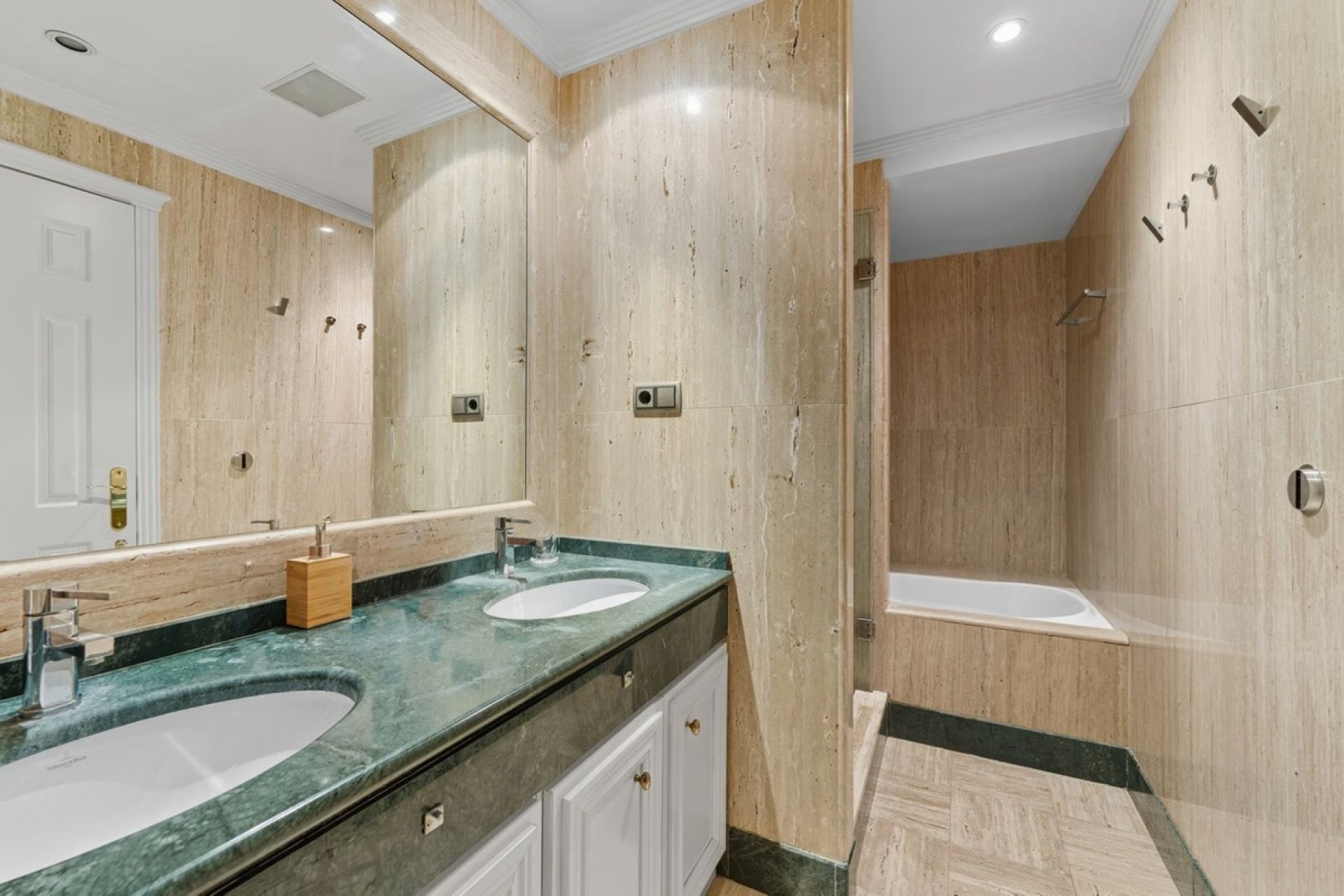 Rynek wtórny - apartment - Marbella - Sierra Blanca