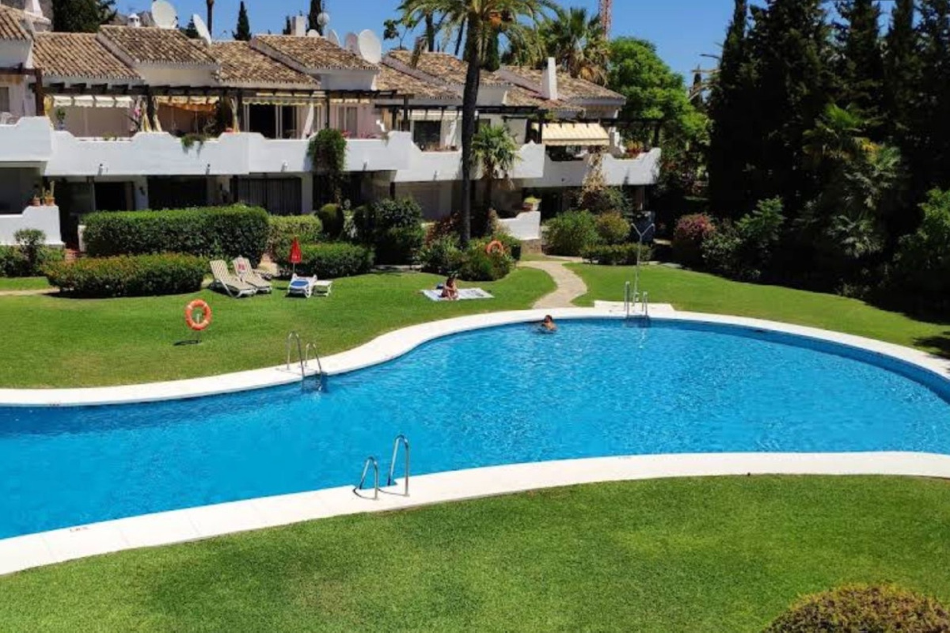 Rynek wtórny - apartment - Marbella - Sierra Blanca