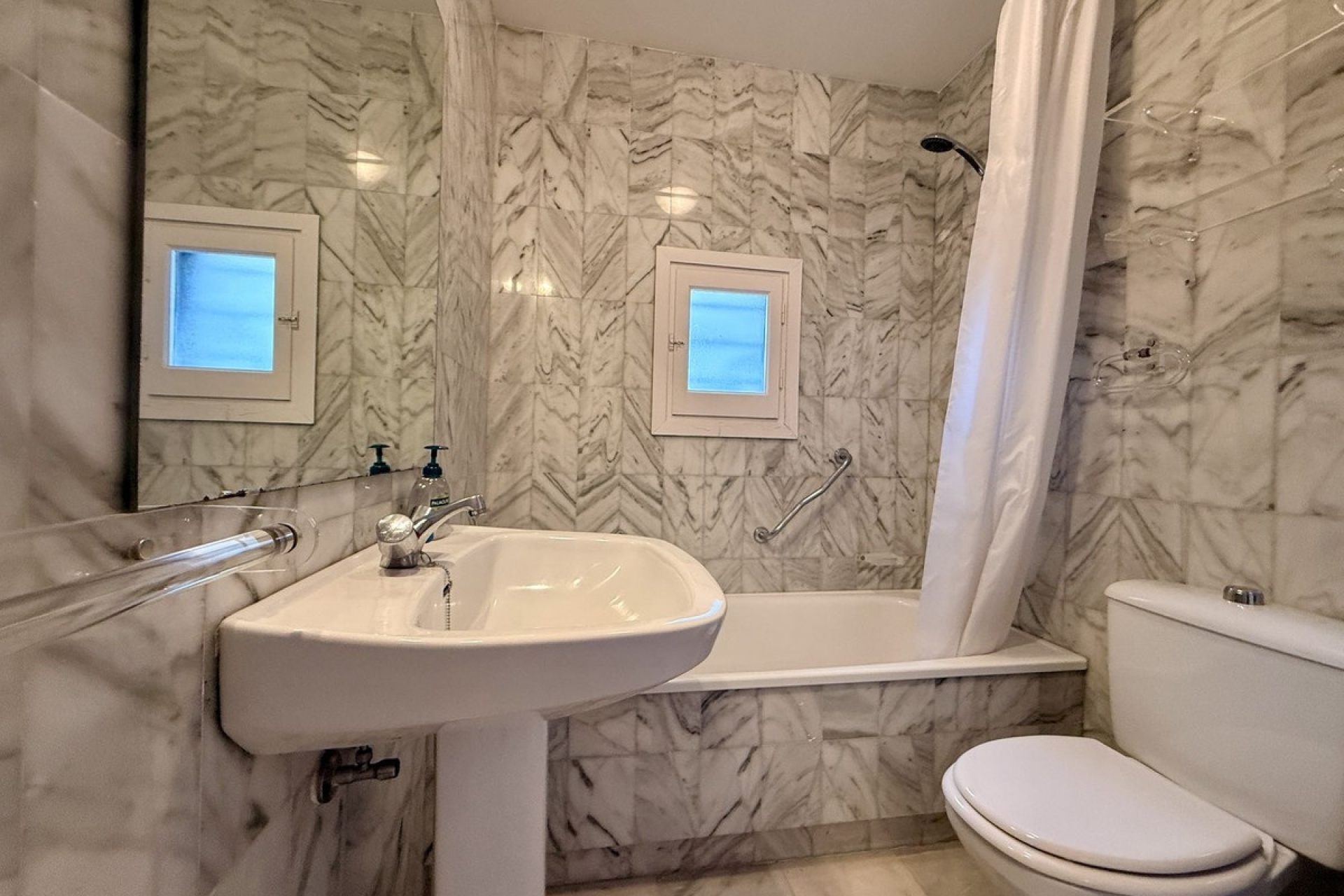 Rynek wtórny - apartment - Marbella - Sierra Blanca