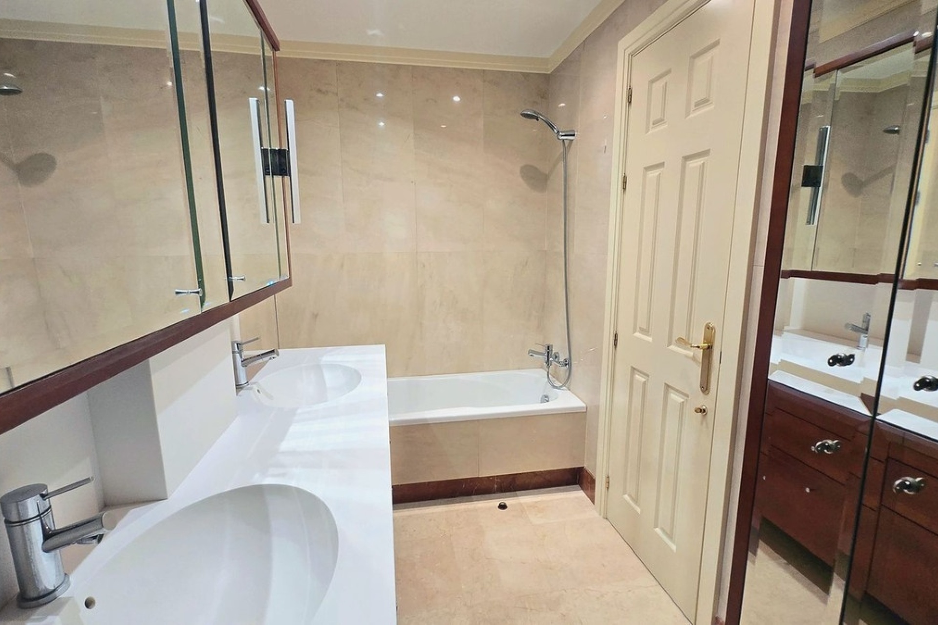 Rynek wtórny - apartment - Marbella - Sierra Blanca