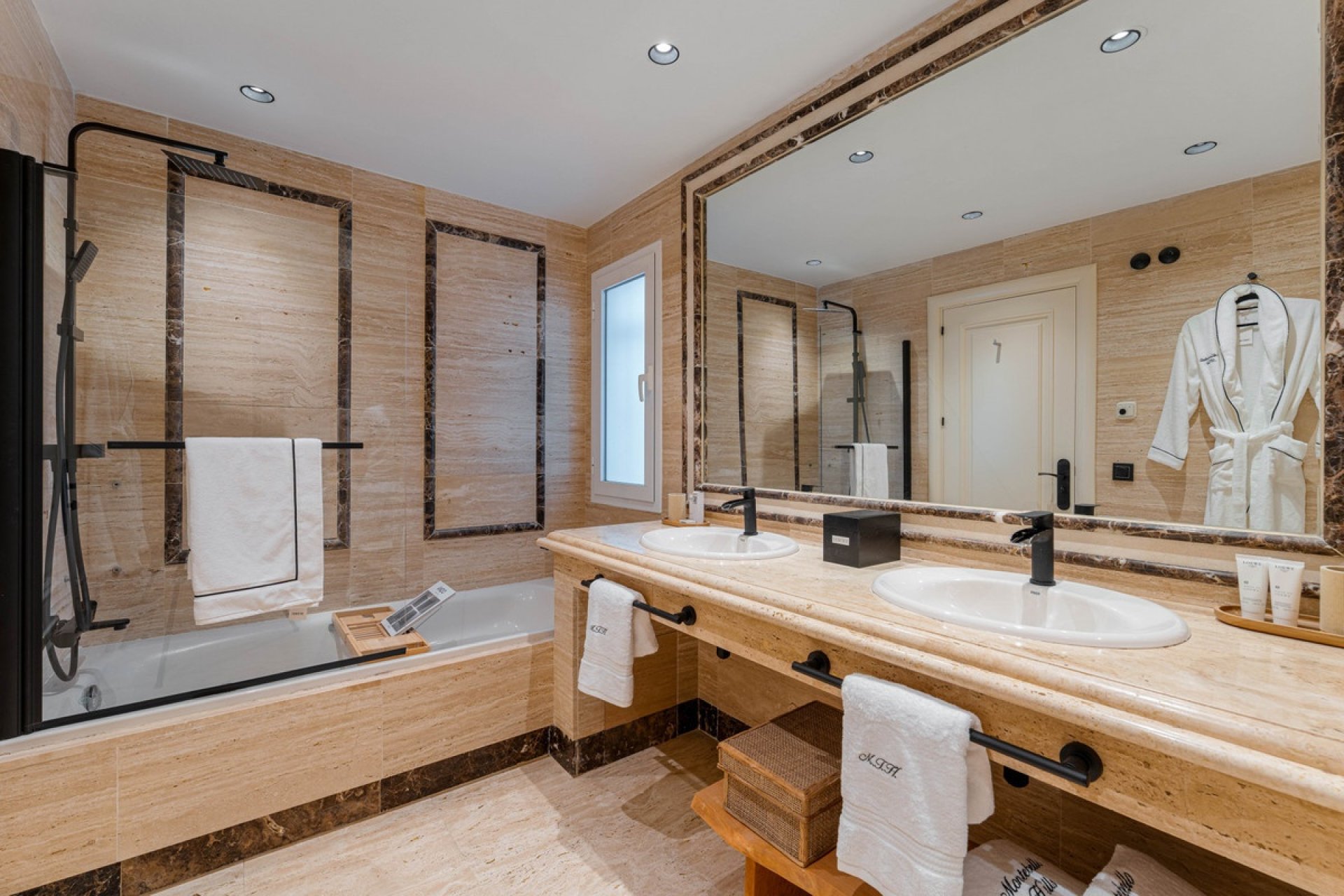Rynek wtórny - apartment - Marbella - Sierra Blanca