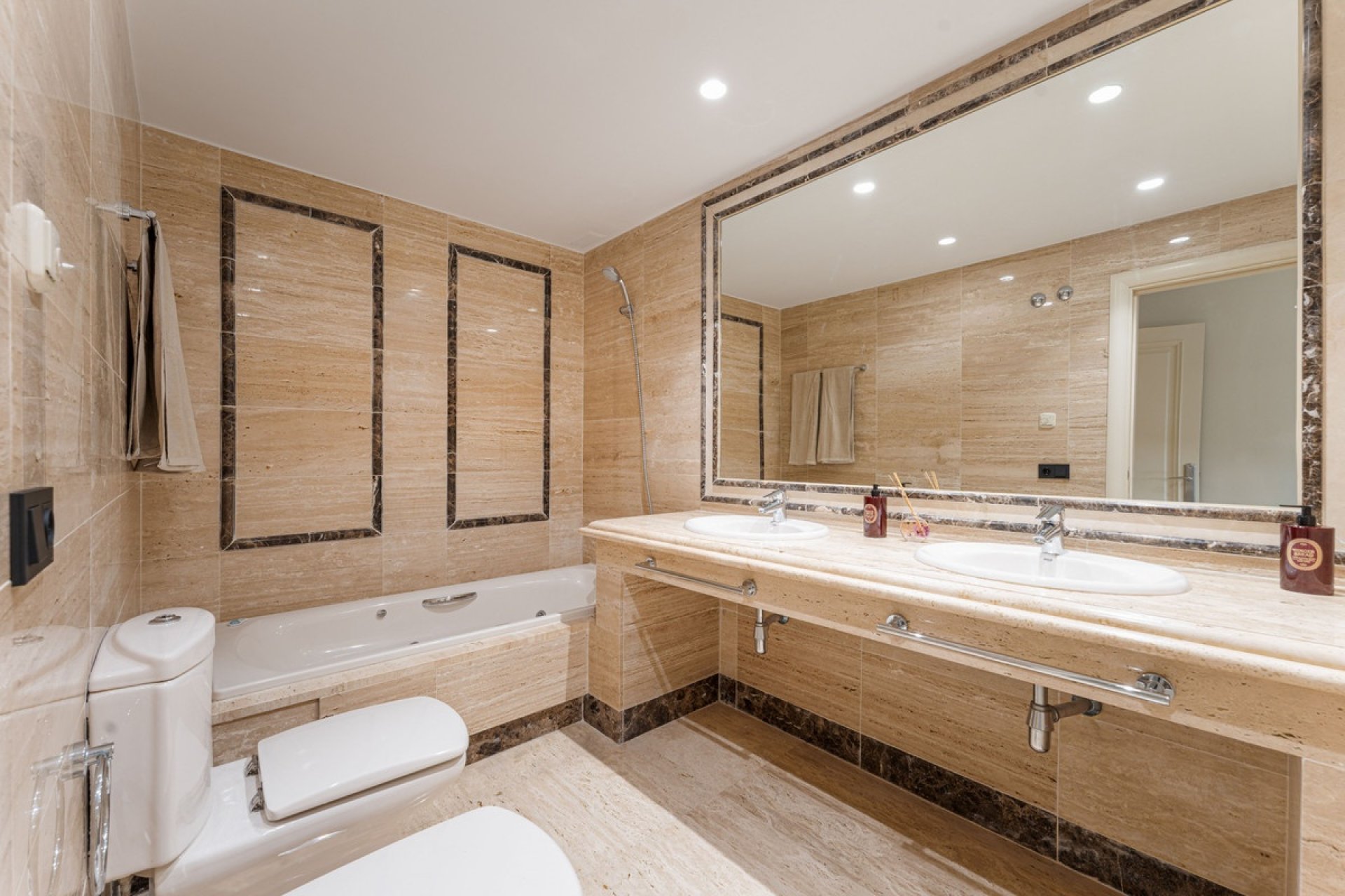 Rynek wtórny - apartment - Marbella - Sierra Blanca