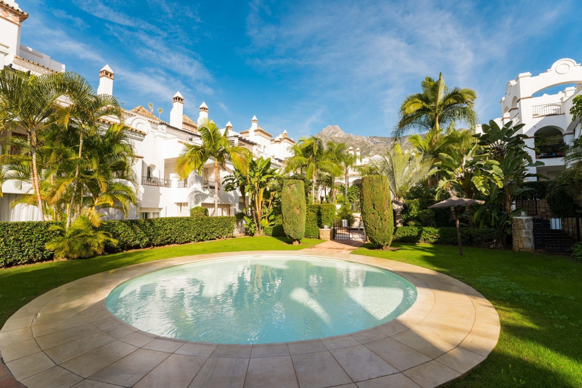 Rynek wtórny - apartment - Marbella - Sierra Blanca