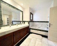 Rynek wtórny - apartment - Marbella - The Golden Mile