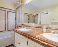 Rynek wtórny - apartment - Marbella - The Golden Mile
