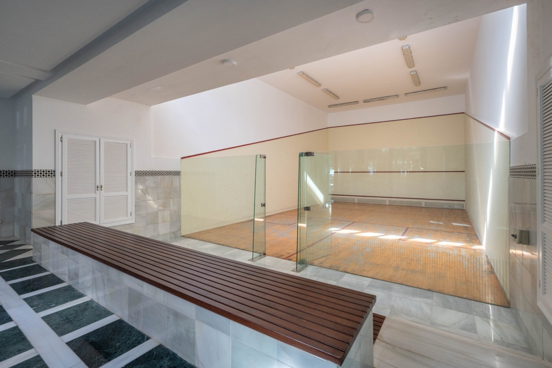 Rynek wtórny - apartment - Marbella - The Golden Mile