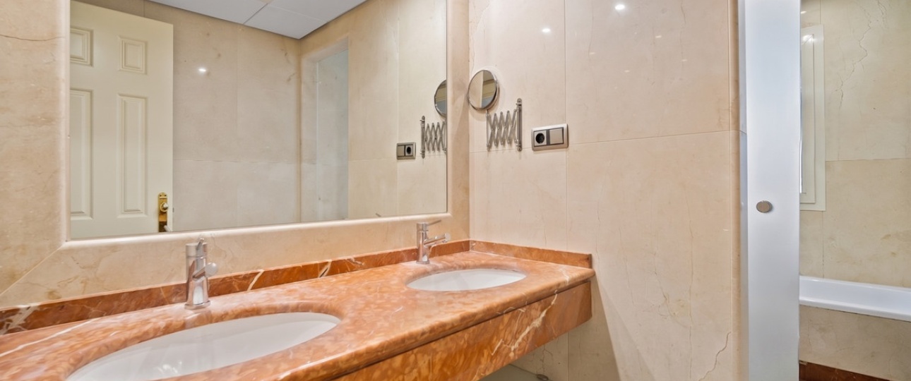 Rynek wtórny - apartment - Marbella - The Golden Mile