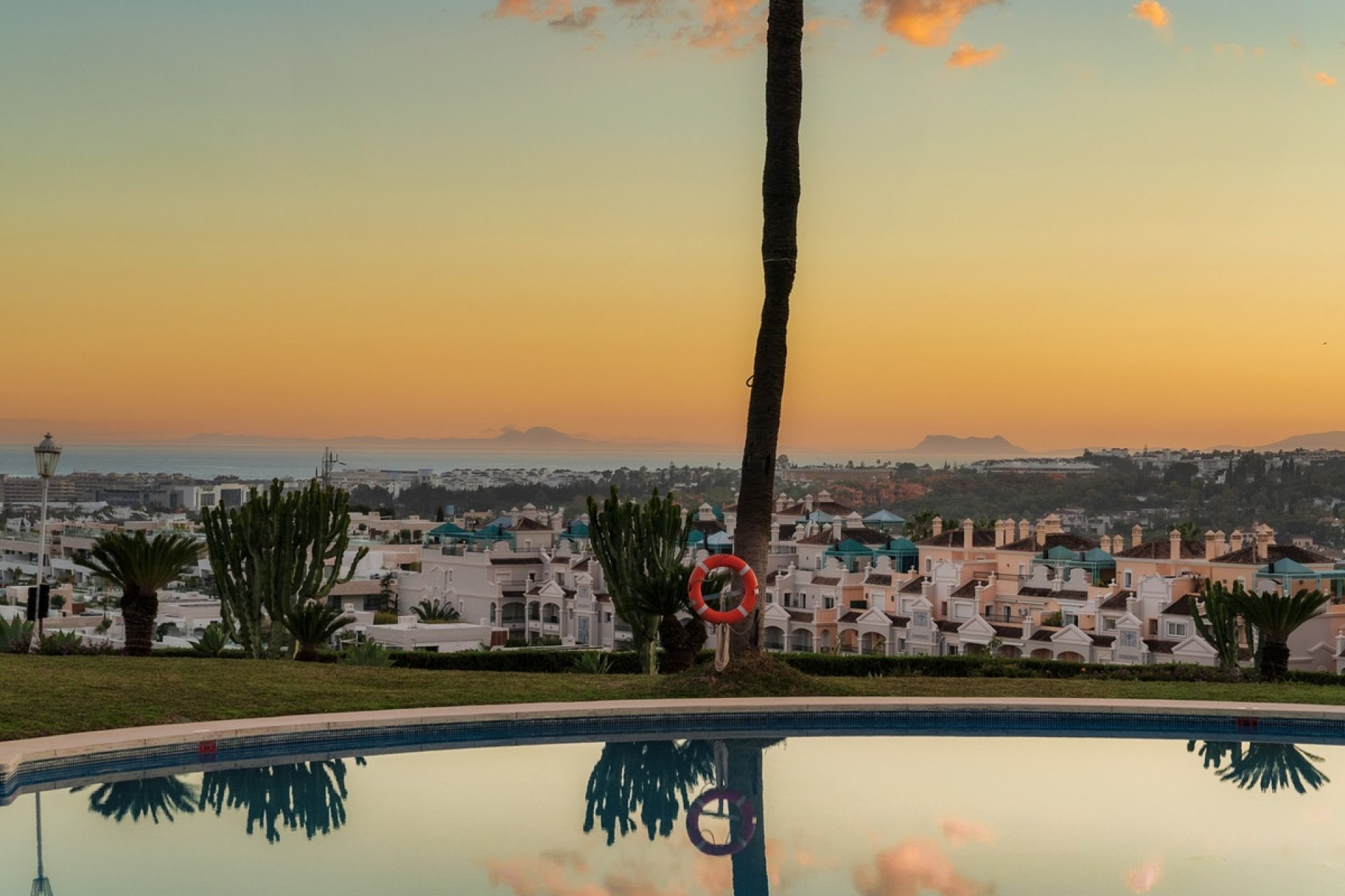 Rynek wtórny - apartment - Marbella - The Golden Mile