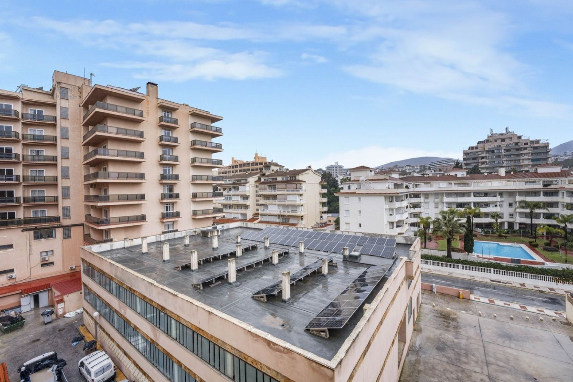 Rynek wtórny - apartment - Torremolinos - La Carihuela