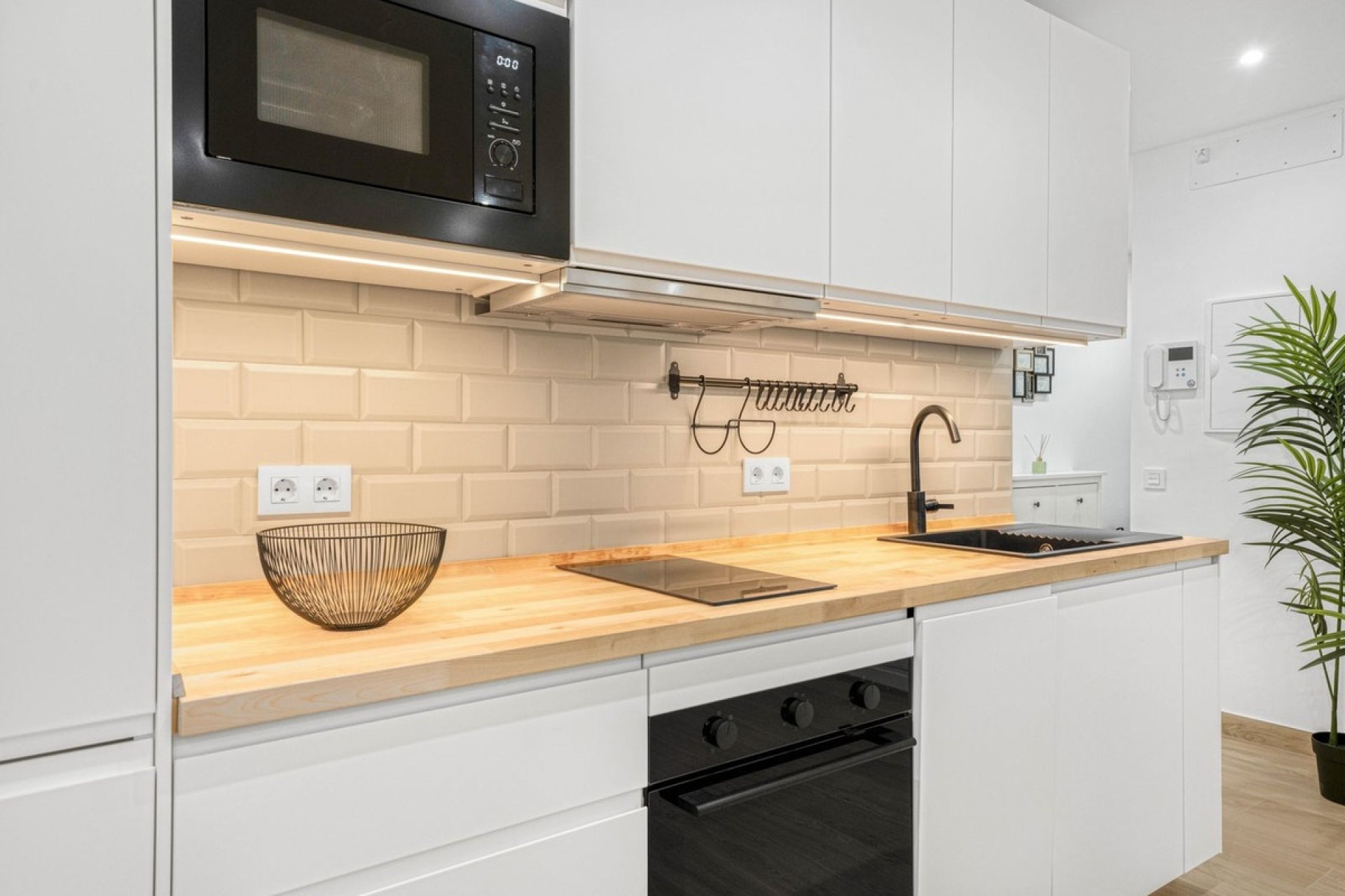 Rynek wtórny - apartment - Torremolinos - La Carihuela