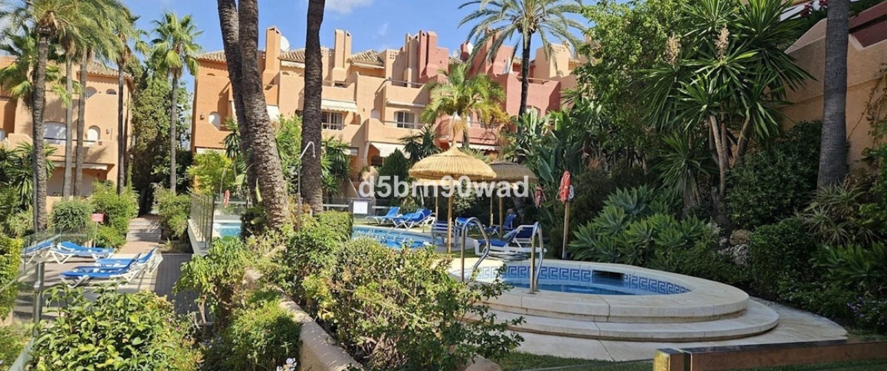 Rynek wtórny - Town house - Estepona - Atalaya