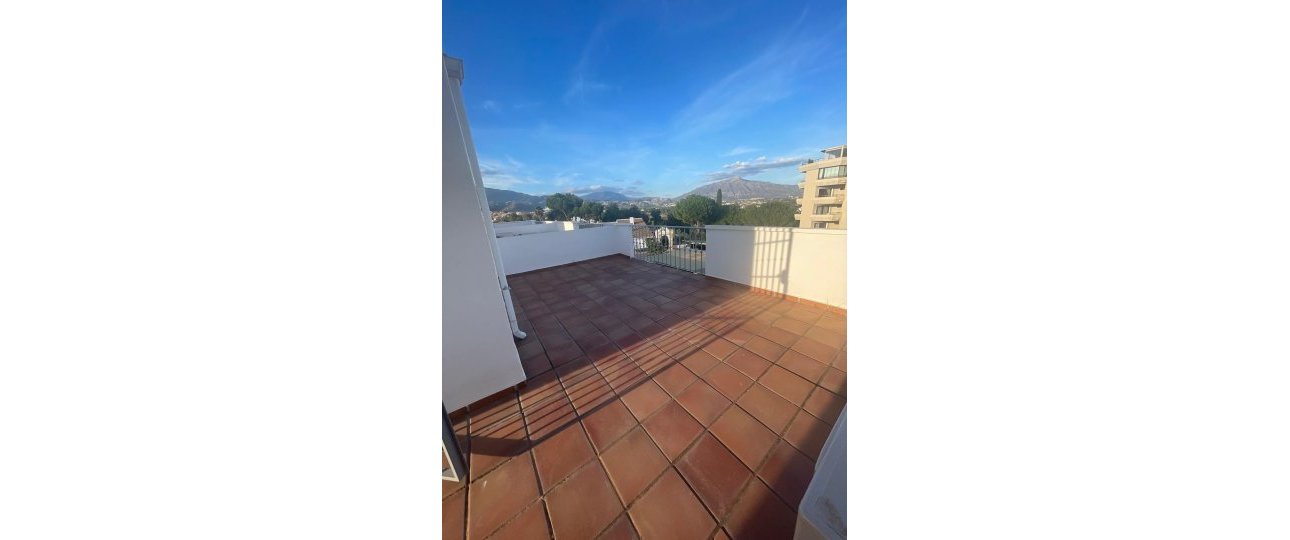 Rynek wtórny - Town house - Estepona - Atalaya
