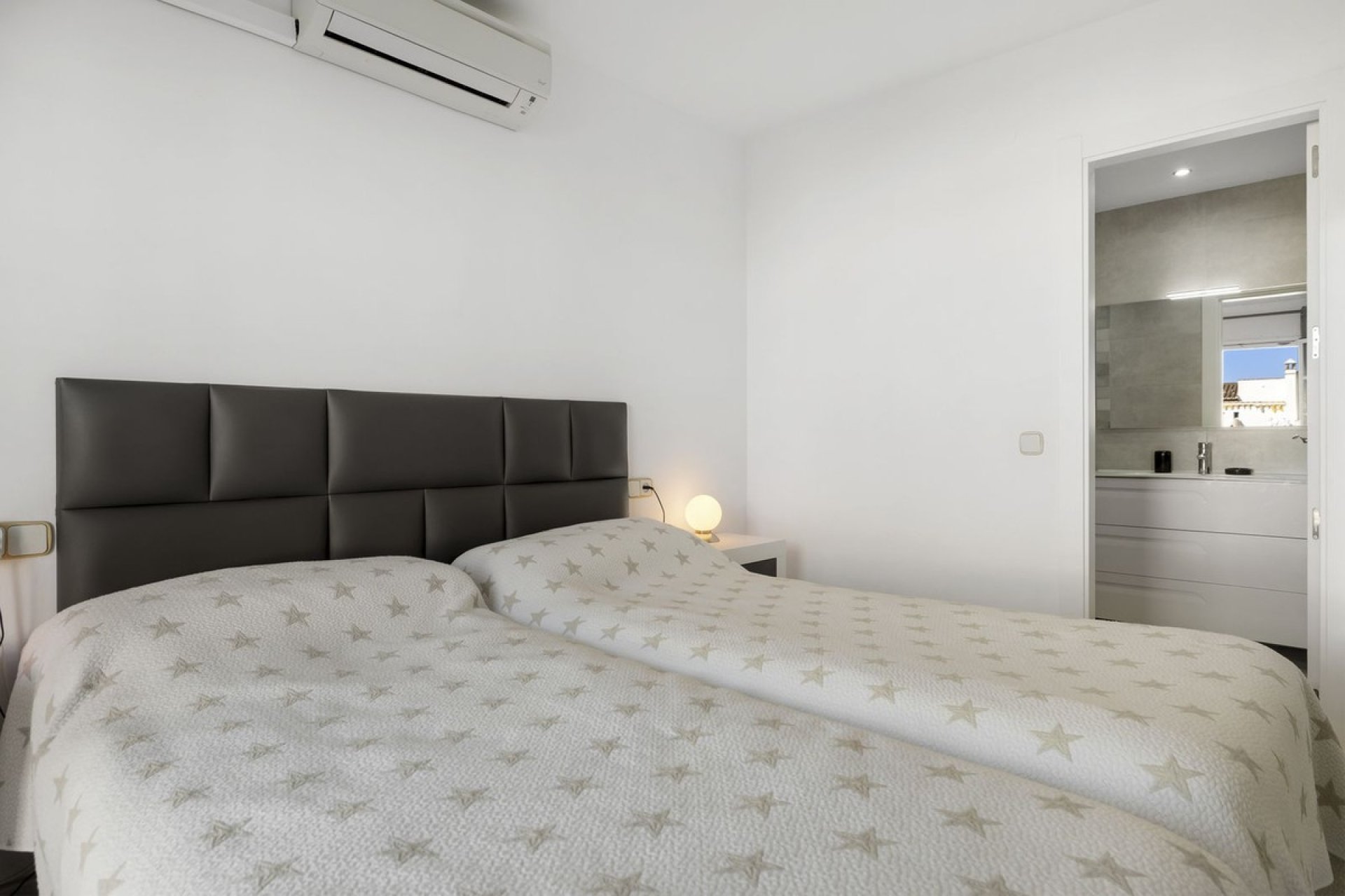 Rynek wtórny - Town house - Estepona - Bel Air