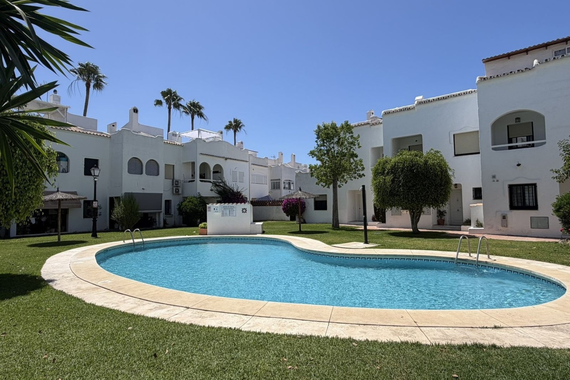 Rynek wtórny - Town house - Estepona - Bel Air