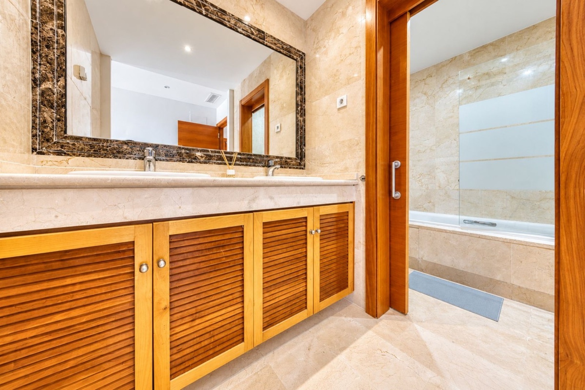 Rynek wtórny - Town house - Estepona - Estepona Centro