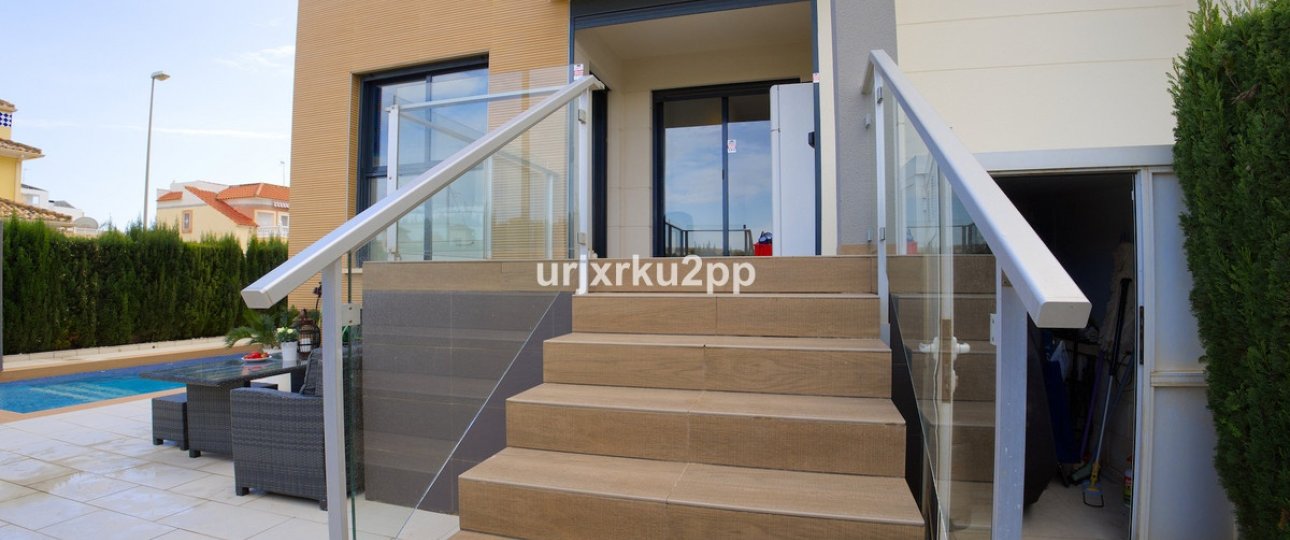 Rynek wtórny - Town house - Orihuela - La Zenia
