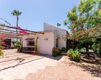 Rynek wtórny - Villa - Estepona - Atalaya