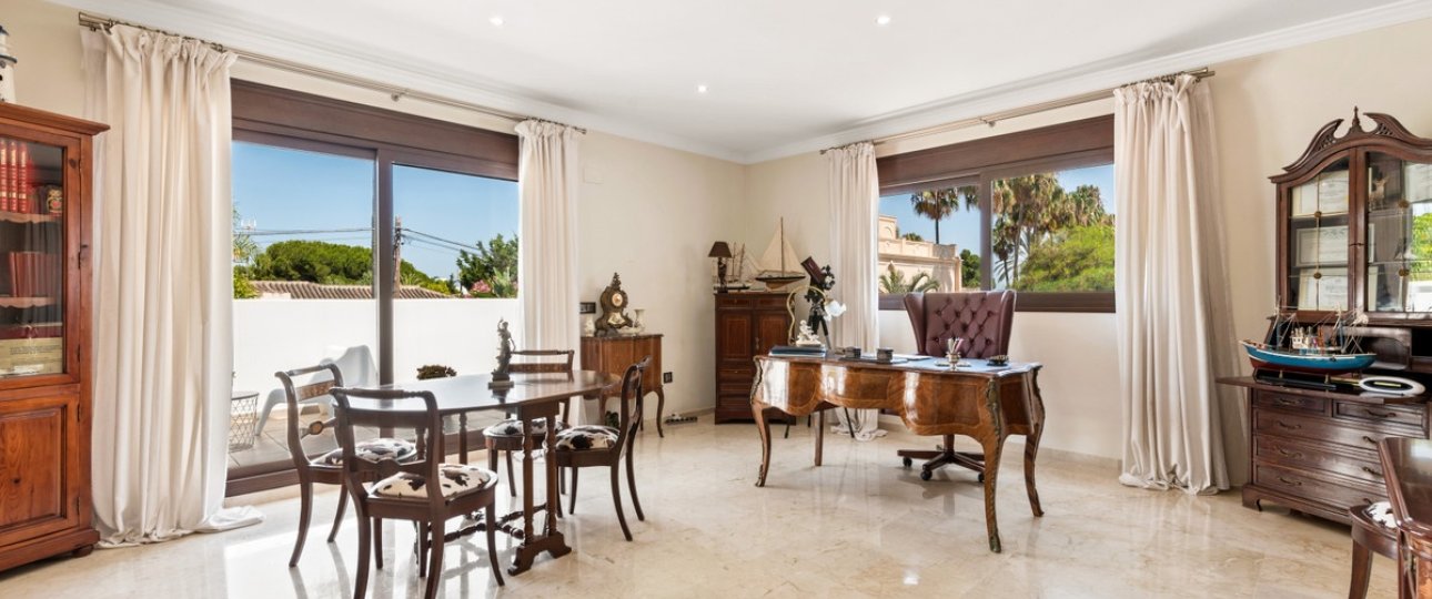 Rynek wtórny - Villa - Estepona - Atalaya