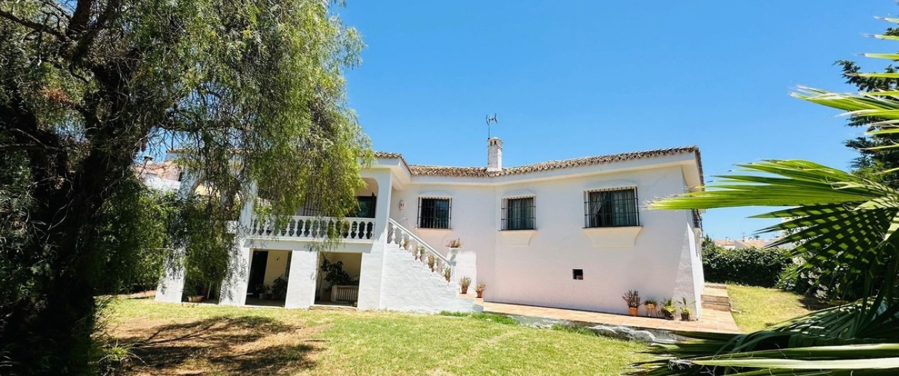 Rynek wtórny - Villa - Estepona - Atalaya