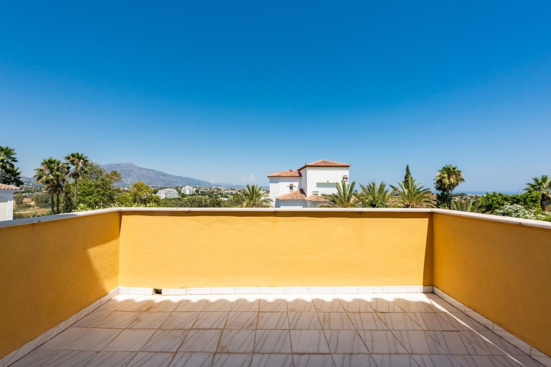 Rynek wtórny - Villa - Estepona - Atalaya
