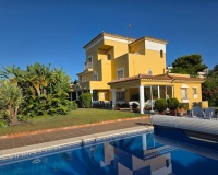 Rynek wtórny - Villa - Estepona - Atalaya