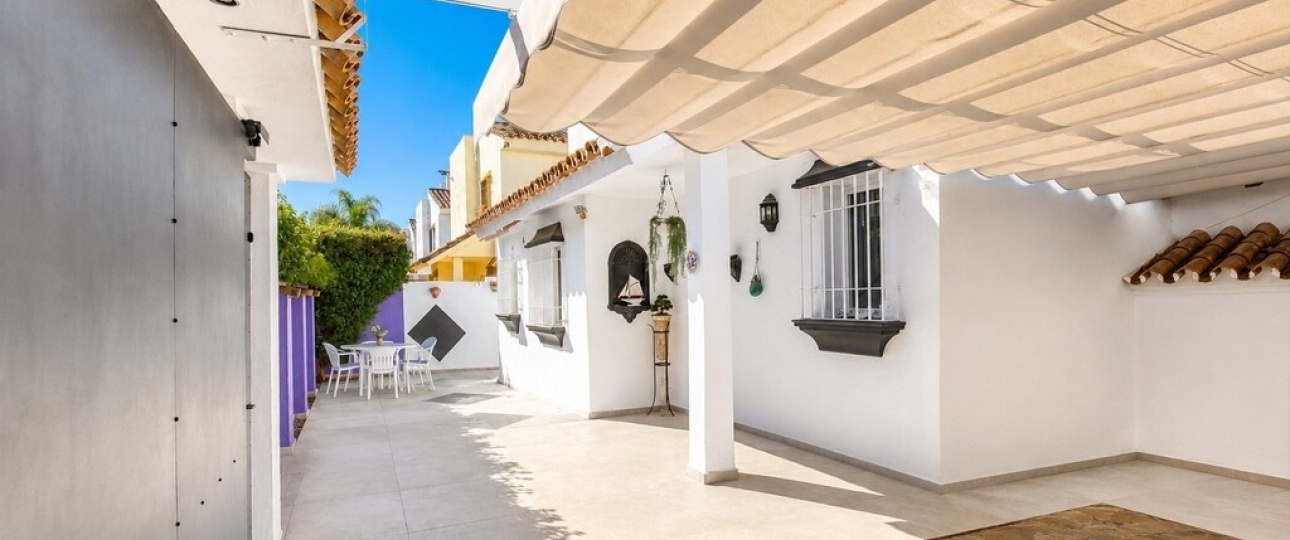 Rynek wtórny - Villa - Estepona - Atalaya