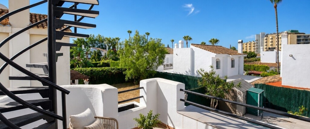 Rynek wtórny - Villa - Estepona - Atalaya