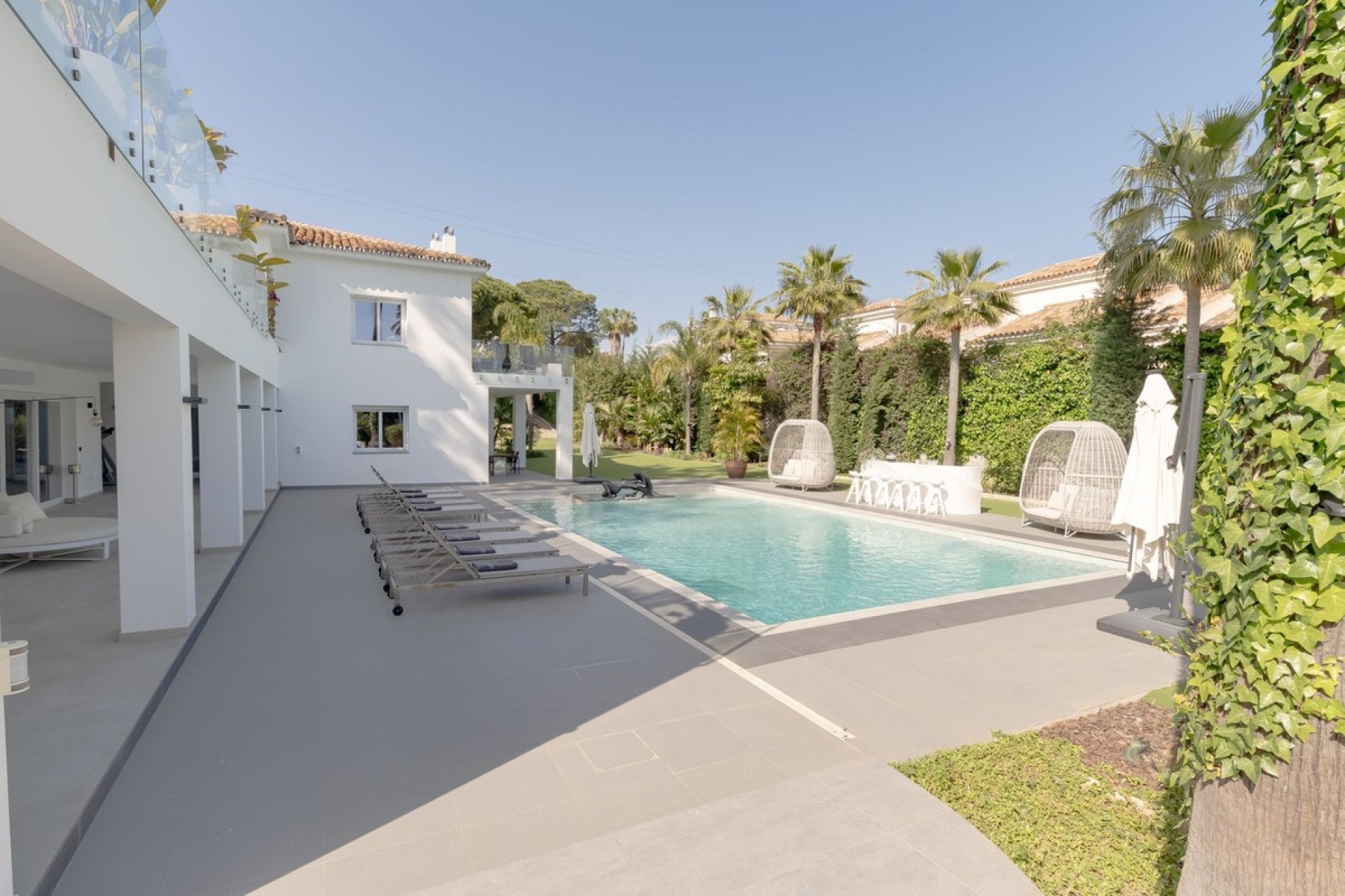 Rynek wtórny - Villa - Estepona - Atalaya
