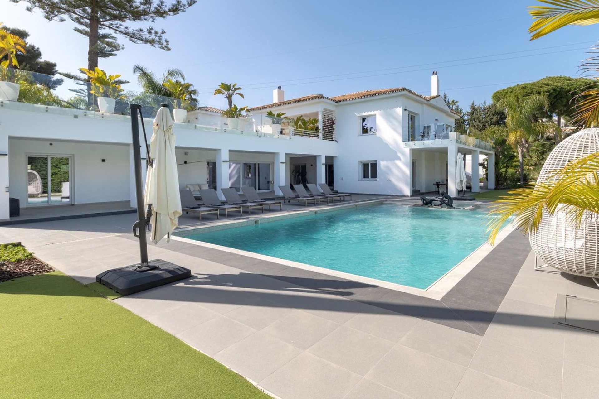 Rynek wtórny - Villa - Estepona - Atalaya