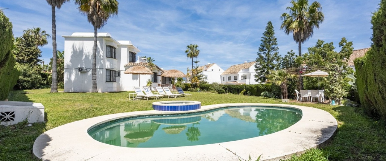 Rynek wtórny - Villa - Estepona - Atalaya