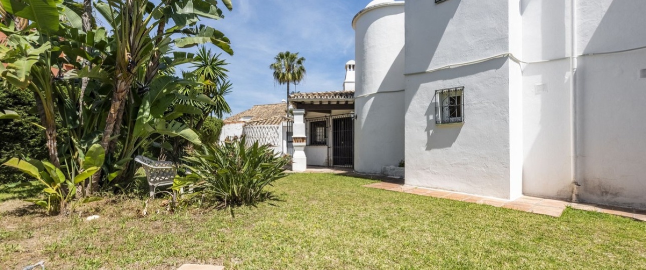 Rynek wtórny - Villa - Estepona - Atalaya