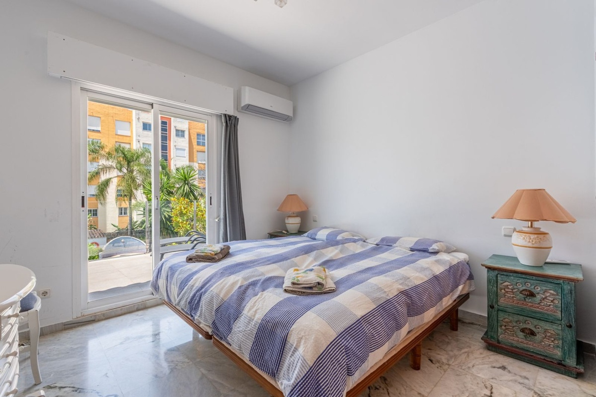 Rynek wtórny - Villa - Estepona - Atalaya