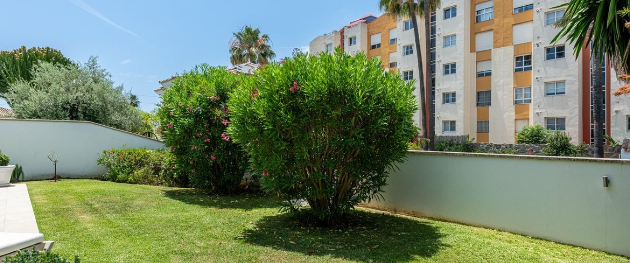 Rynek wtórny - Villa - Estepona - Atalaya