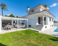 Rynek wtórny - Villa - Estepona - Atalaya