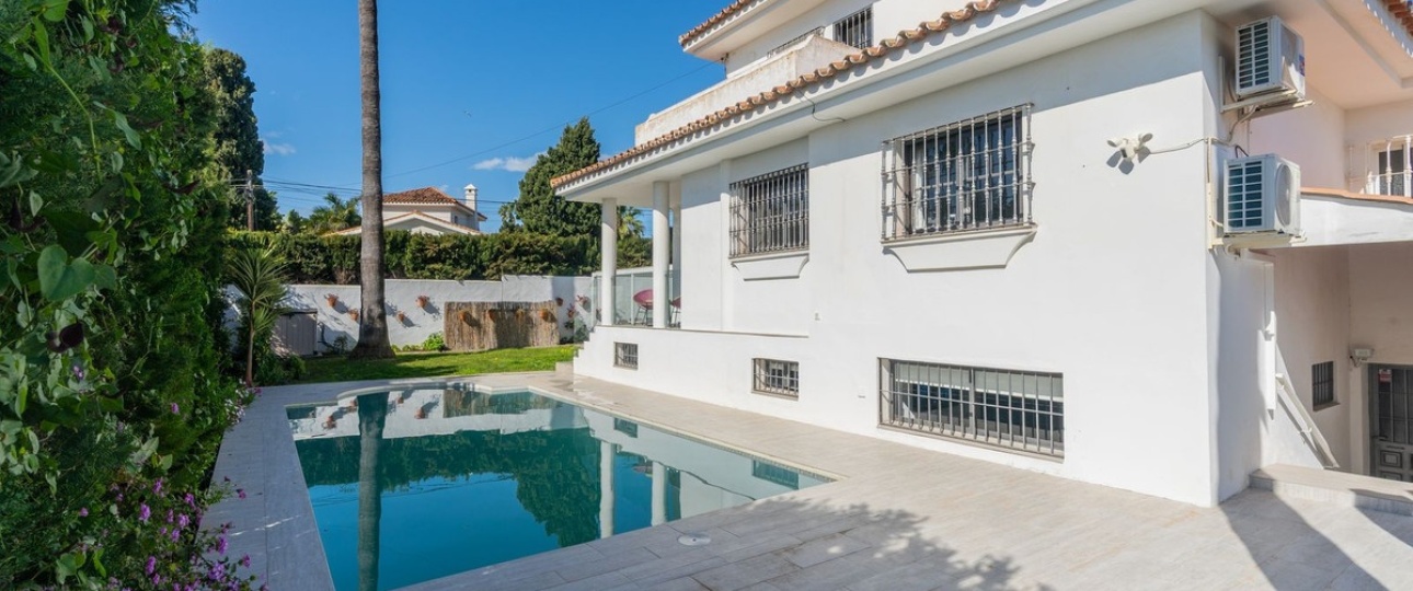 Rynek wtórny - Villa - Estepona - Atalaya
