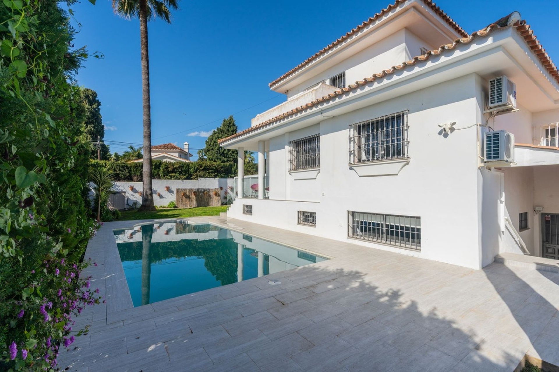 Rynek wtórny - Villa - Estepona - Atalaya