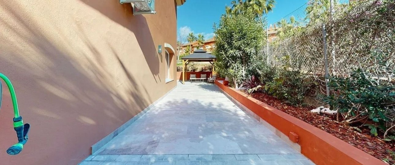Rynek wtórny - Villa - Estepona - Atalaya