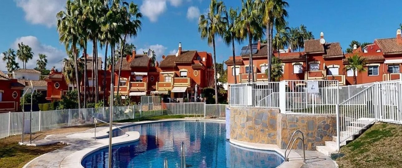 Rynek wtórny - Villa - Estepona - Atalaya