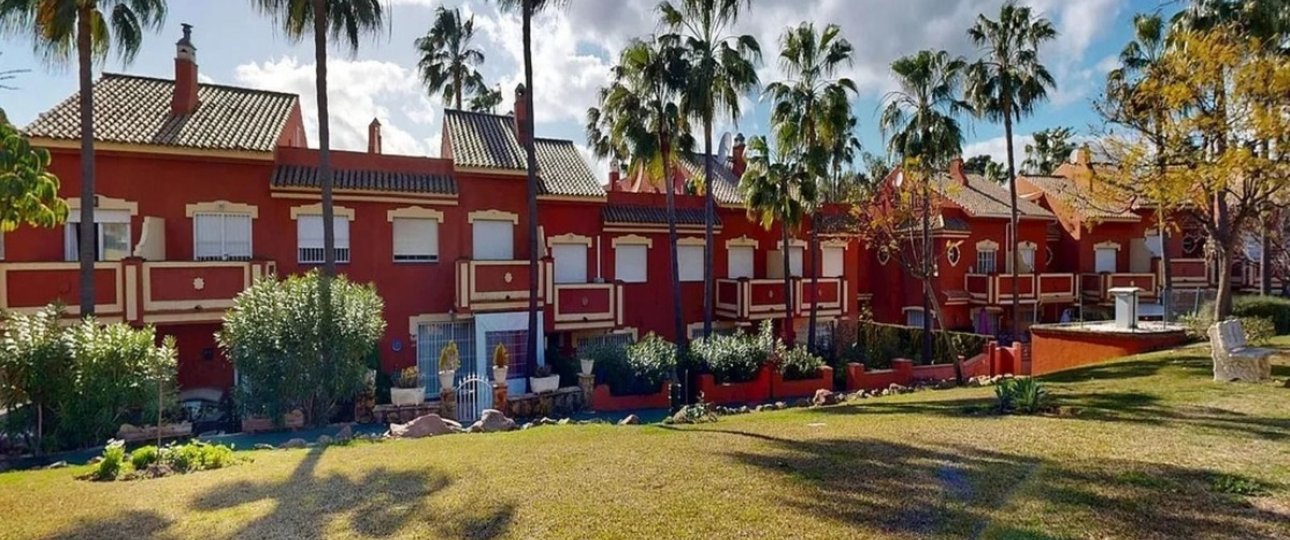 Rynek wtórny - Villa - Estepona - Atalaya