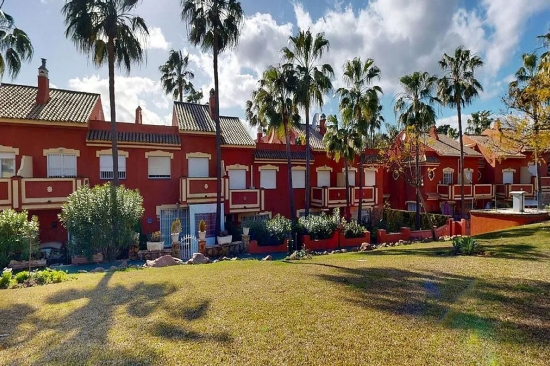 Rynek wtórny - Villa - Estepona - Atalaya