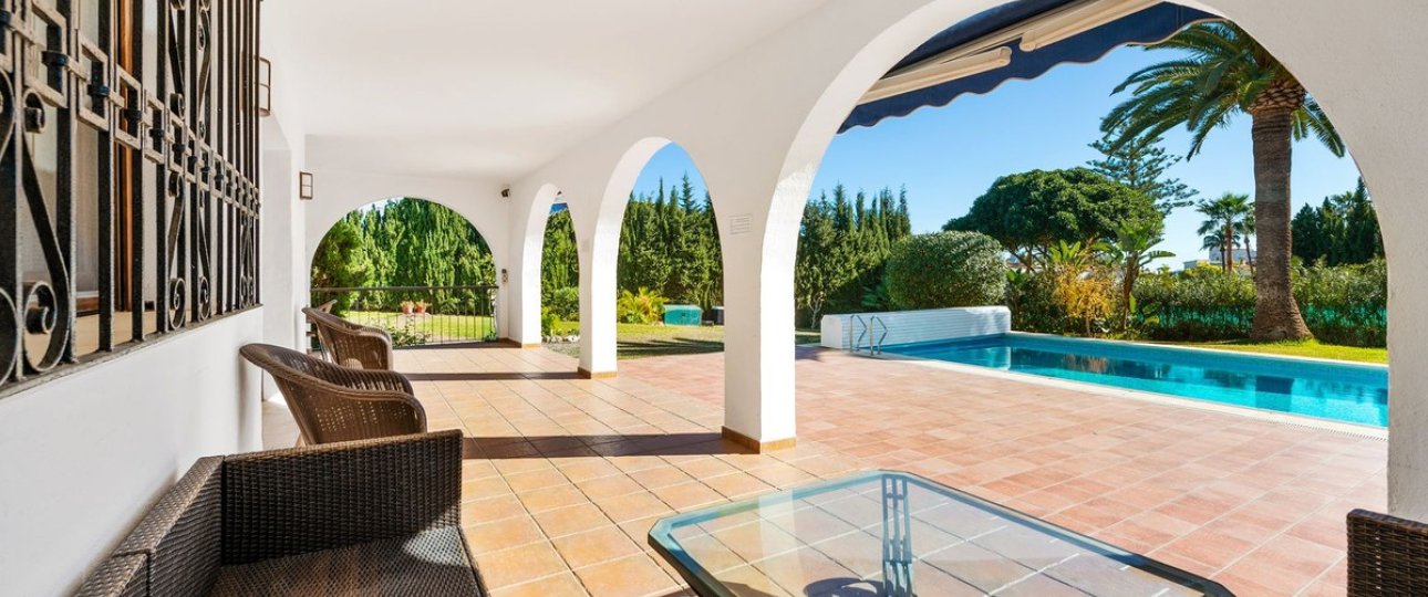 Rynek wtórny - Villa - Estepona - Atalaya