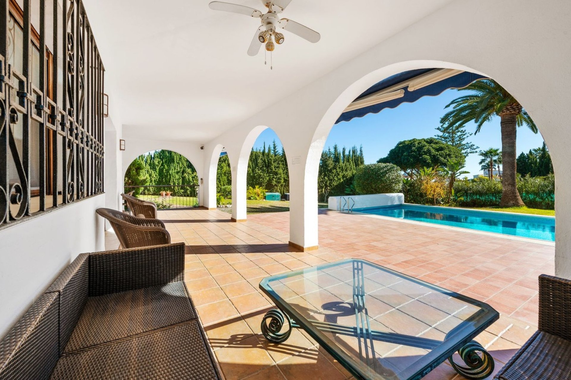 Rynek wtórny - Villa - Estepona - Atalaya