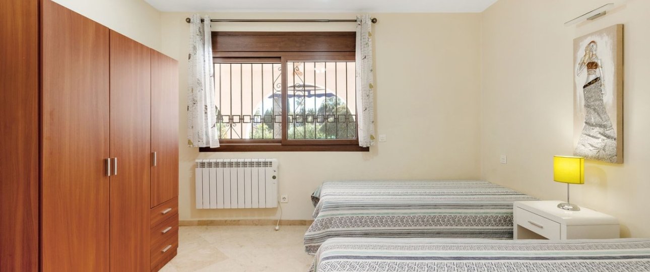 Rynek wtórny - Villa - Estepona - Atalaya