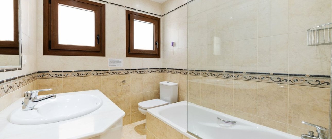 Rynek wtórny - Villa - Estepona - Atalaya