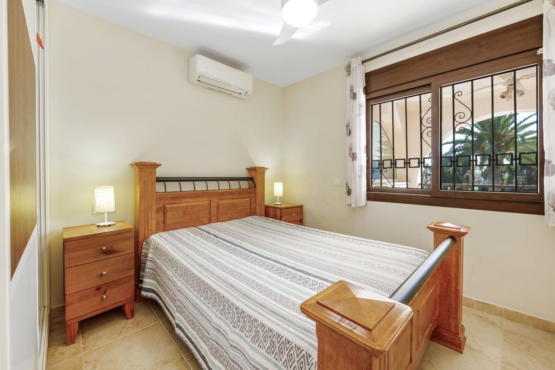 Rynek wtórny - Villa - Estepona - Atalaya