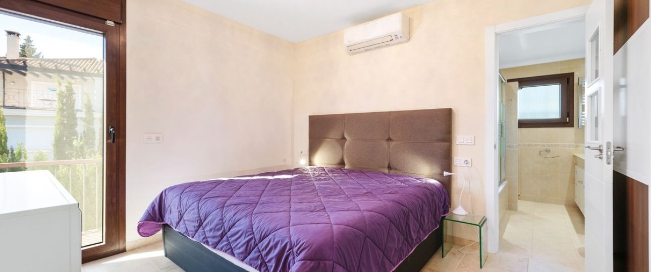 Rynek wtórny - Villa - Estepona - Atalaya