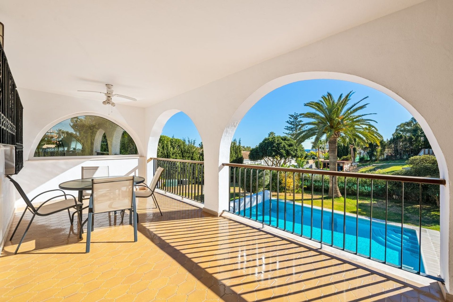 Rynek wtórny - Villa - Estepona - Atalaya