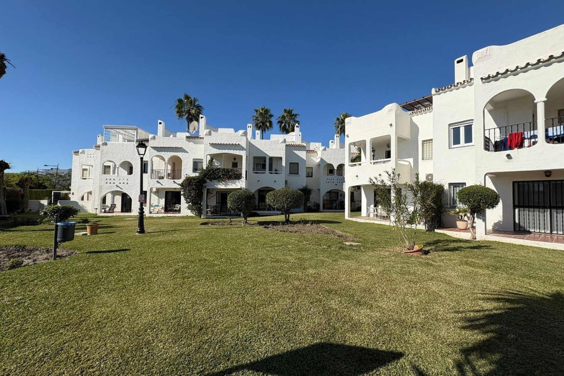 Rynek wtórny - Villa - Estepona - Bel Air